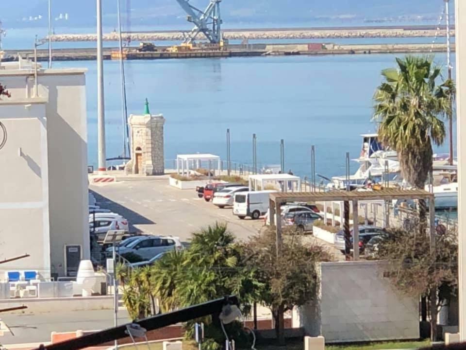 לינה וארוחת בוקר קליארי La Marina מראה חיצוני תמונה